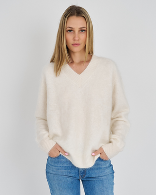 MALLORY BRUSHED CASHMERE OVERSIZED VEE